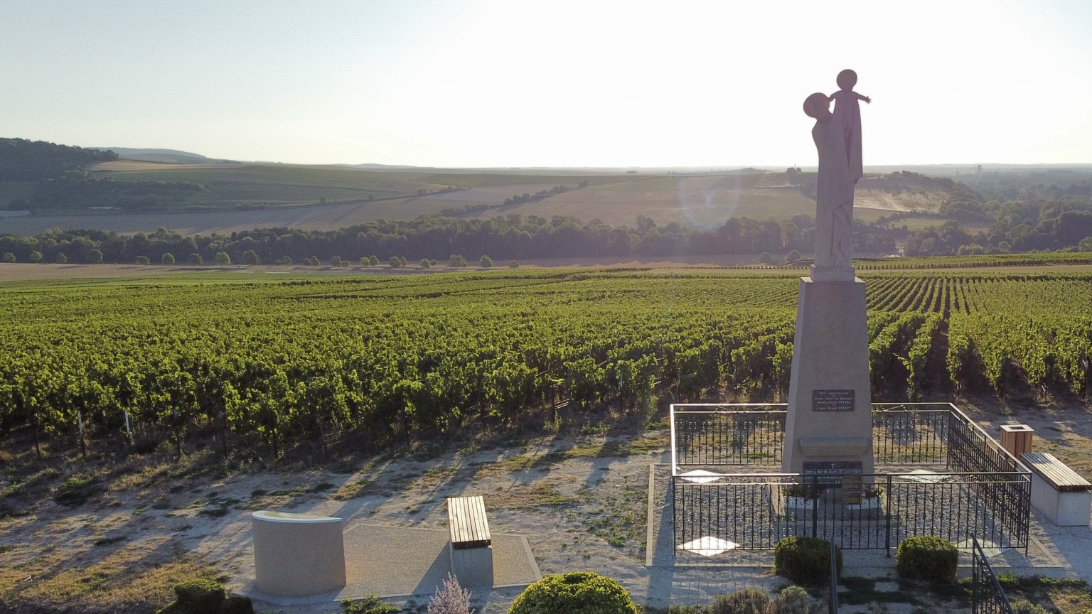 Statue Notre-Dame du Gruguet